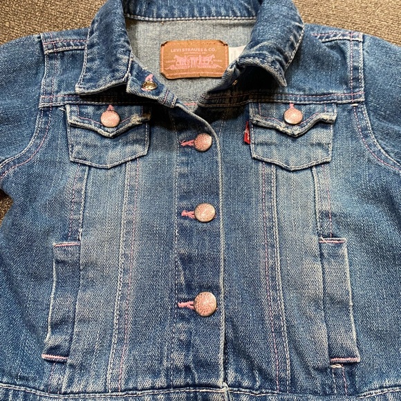 Girls Levi Strauss & Co button up jean jacket size 24m pink threading EUC - Picture 3 of 3